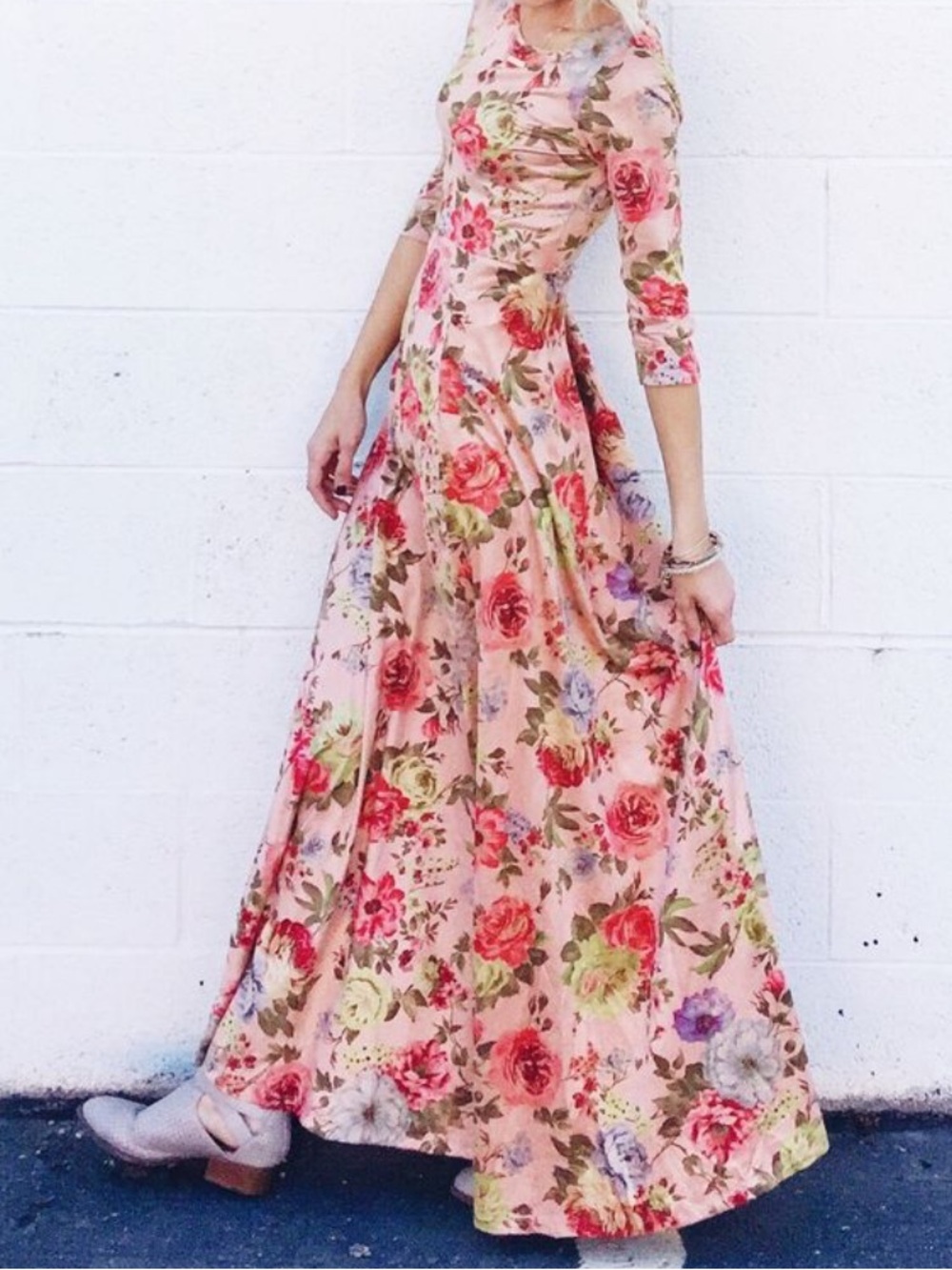 Orange Creek Maxi Dress
Size M